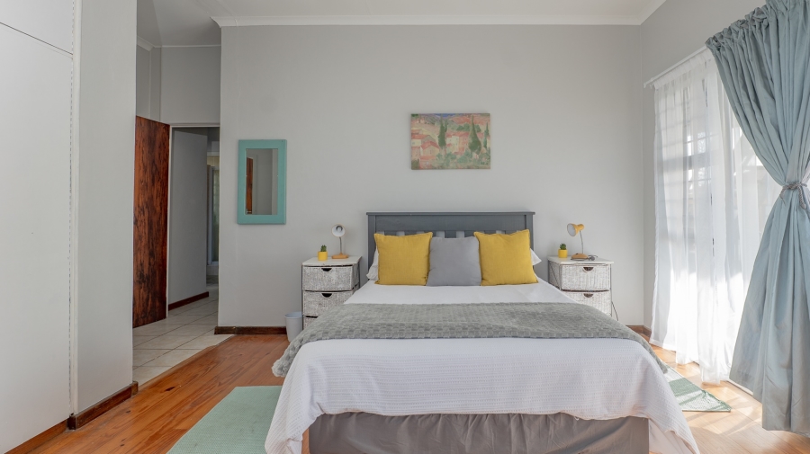 4 Bedroom Property for Sale in Struisbaai Western Cape